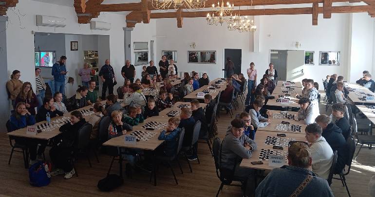 Sukces naszych warcabistów w finale Strefy Jeleniogórskiej!