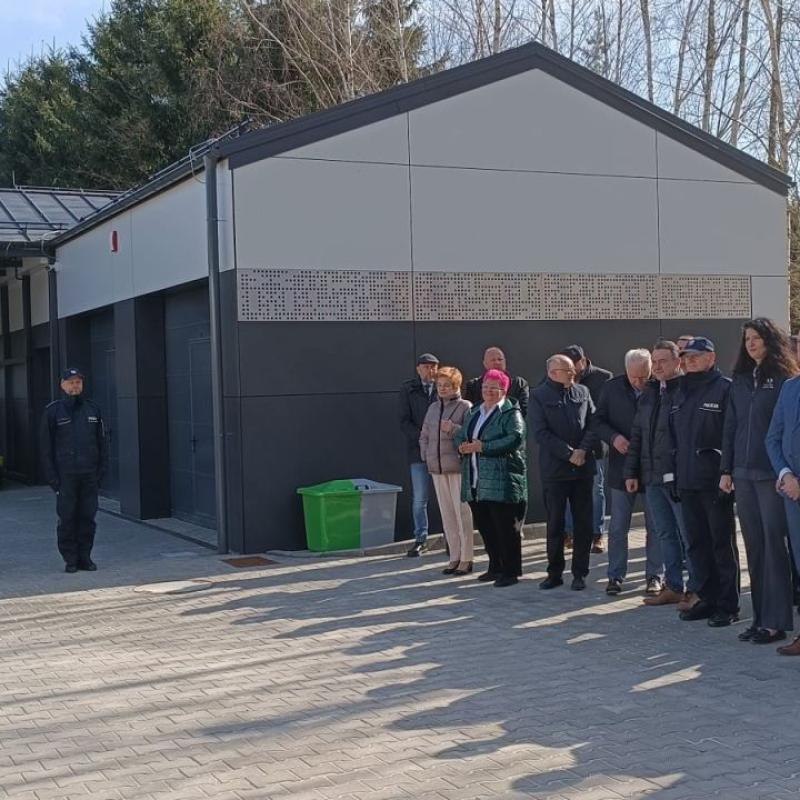 Uroczyste otwarcie posterunku Policji w Janowicach Wielkich 