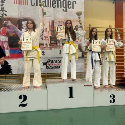 Sukces Kamiennogórskiego Klubu Oyama na Turnieju Mini Challenger w Chrząstowicach 