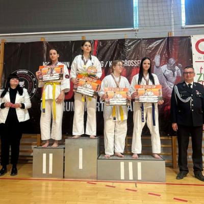 Zawodnicy Kamiennogórskiego Klubu Oyama na podium turnieju Silesia Cup 