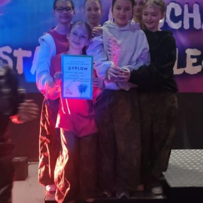 Sukces tancerek z Janowic Wielkich na ogólnopolskich zawodach w Oleśnicy 