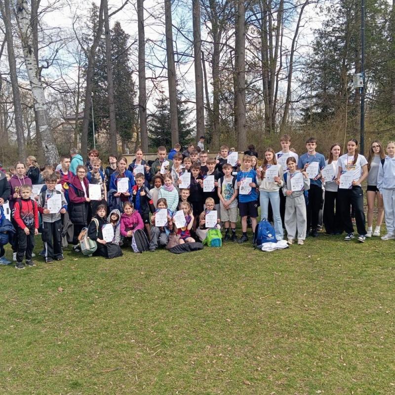 Szkolni medaliści Mistrzostw Powiatu Karkonoskiego w biegach przełajowych 2026